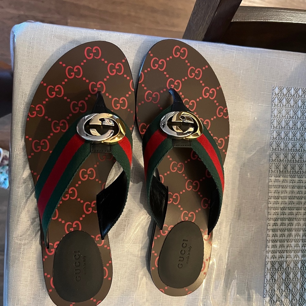 Gucci Kika Canvas Thong Sandals